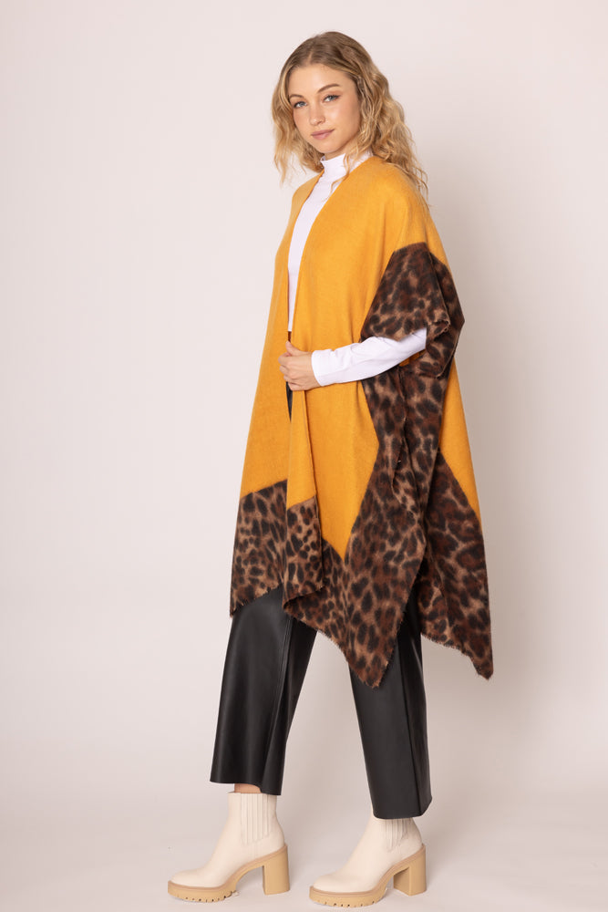 Leopard Border Cozy Kimono