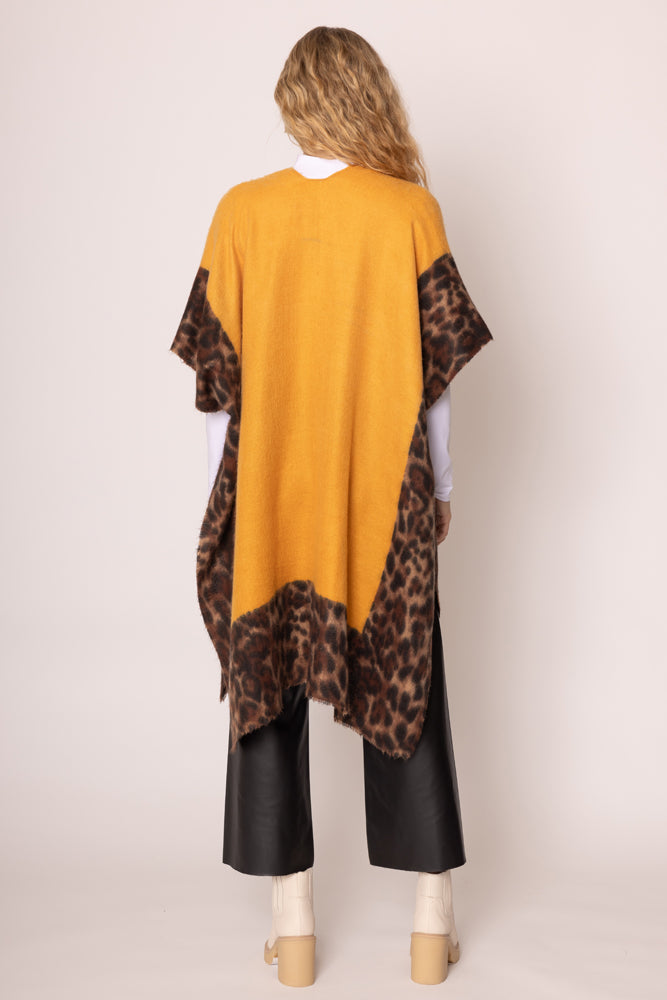 Leopard Border Cozy Kimono