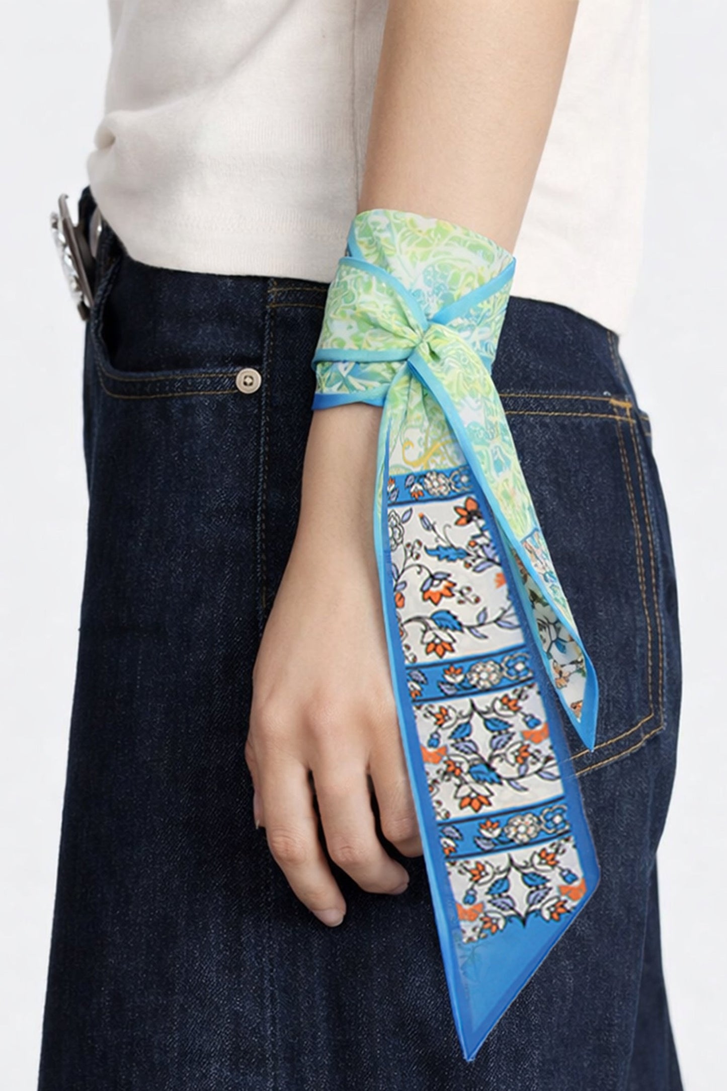 Icon Pattern Skinny Scarf
