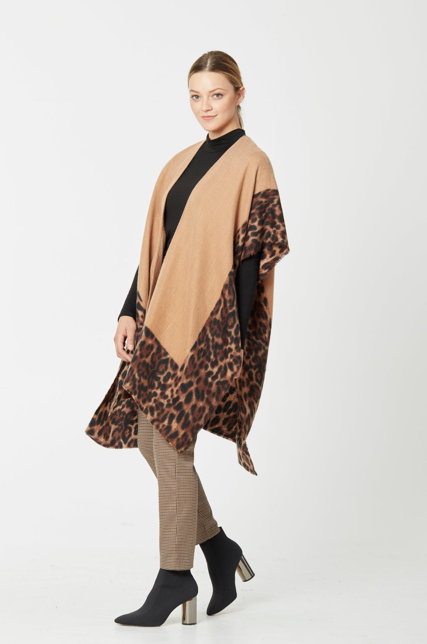 Leopard Border Cozy Kimono