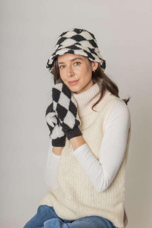 Diamond Sherpa Mittens